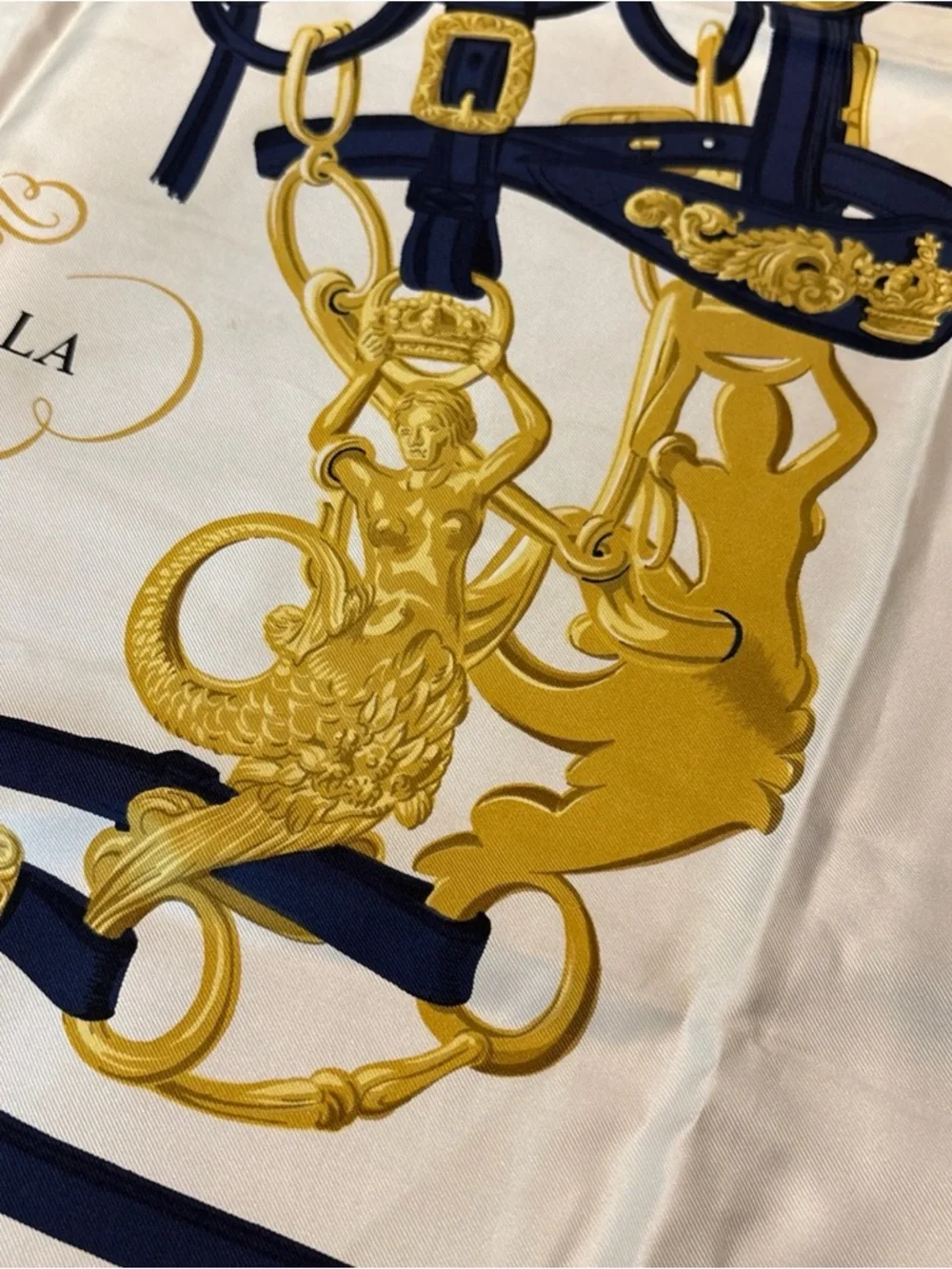 Hermes Paris Printed 100% Silk Scarf W/ Box - Picture 6 of 12